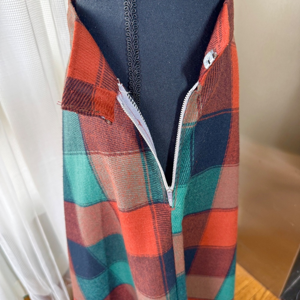 Vintage 70s skirt, teal, burnt orange, brown, tan plaid, A-line, slight flare, 4 - Picture 4 of 8